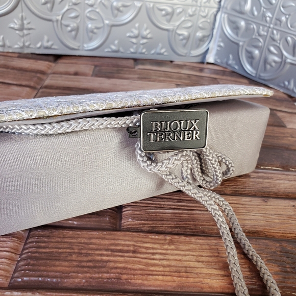 ♤ Bijoux Terner Silver Glitter Baguette Clutch with Cord Strap - Picture 5 of 7